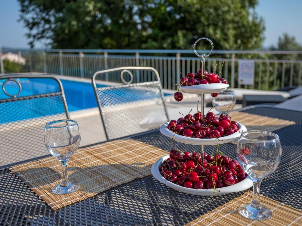 Holiday Home Legovic By Interhome Kaštelir Kültér fotó